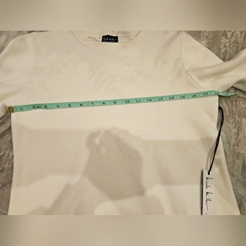 NWT Nicole Miller Cream Heart Knit Sweater + Matching Wristlet | Medium